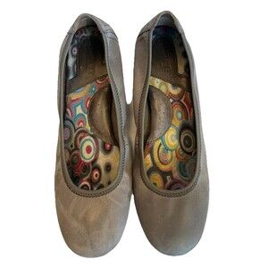 Born Julianne Gray 7.5 M Suede Ballerina Flats With Colorful Inner Soles Slip On